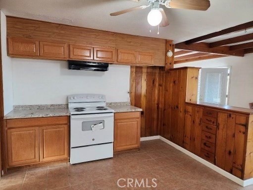 Photo 3 of 10 of 16752 Glendower Avenue house
