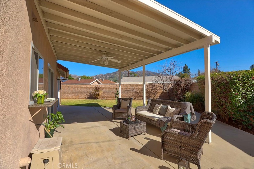 Photo 10 of 35 of 10940 Floralita Avenue house