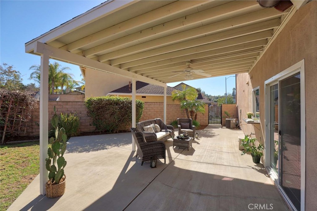 Photo 6 of 35 of 10940 Floralita Avenue house