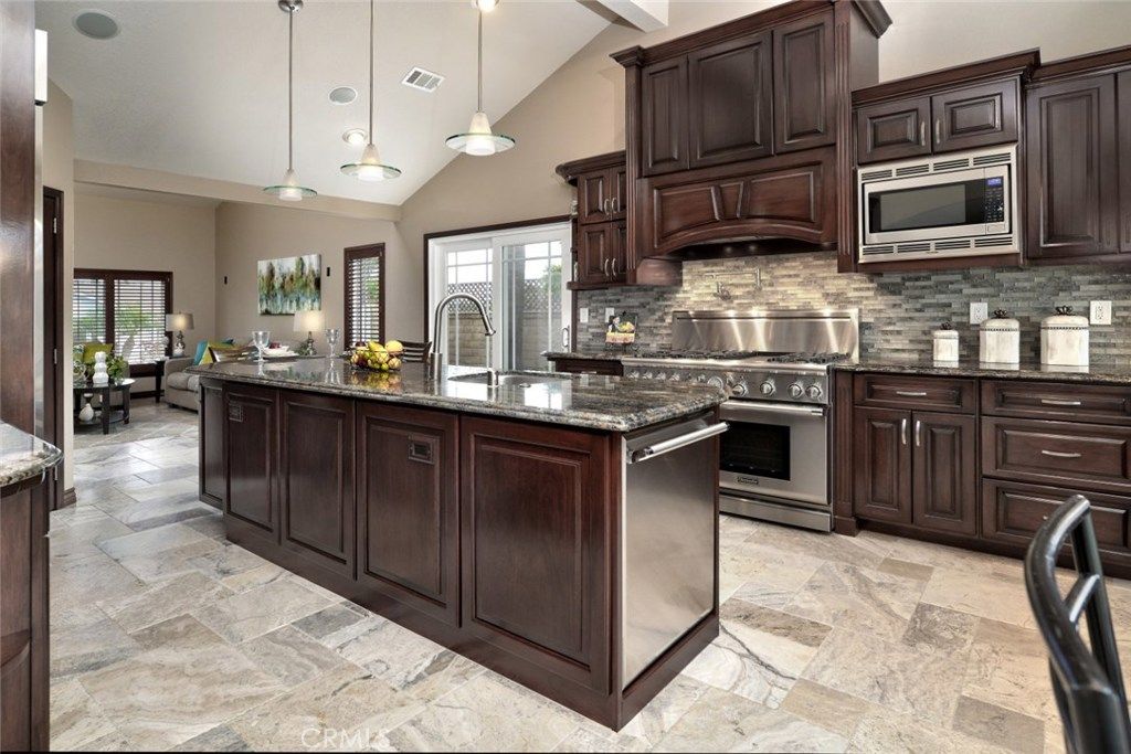 listing image 130729329149563059371