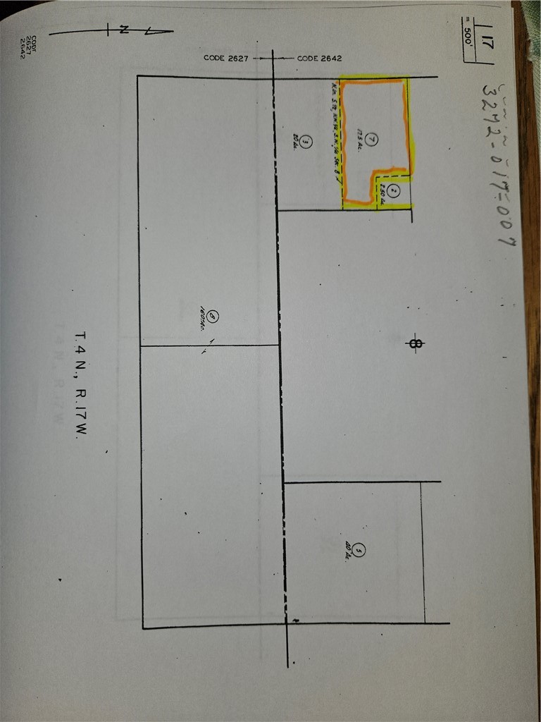 17.5 acres in a fast growing area. Lots of potential here. Don't miss out on this great price. Val Verde has a civic association- no charge to residents. All residents in Val Verde have septic tanks. Community features 180 acre park with pool, BBQ's, walking/running bike and horse trails. 10 minutes to Valencia, Castaic Lake and Magic Mountain. 45 minutes to Ventura beaches and Pyramid Lake. Buyer to confirm all information.