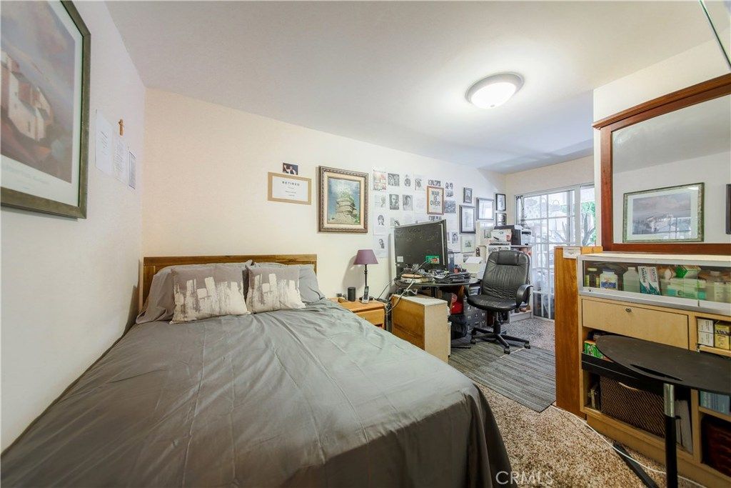 listing image 130727782738001137643