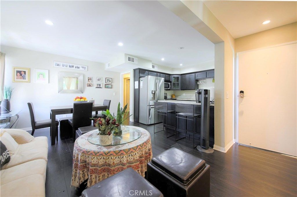 listing image 130728610685227557680