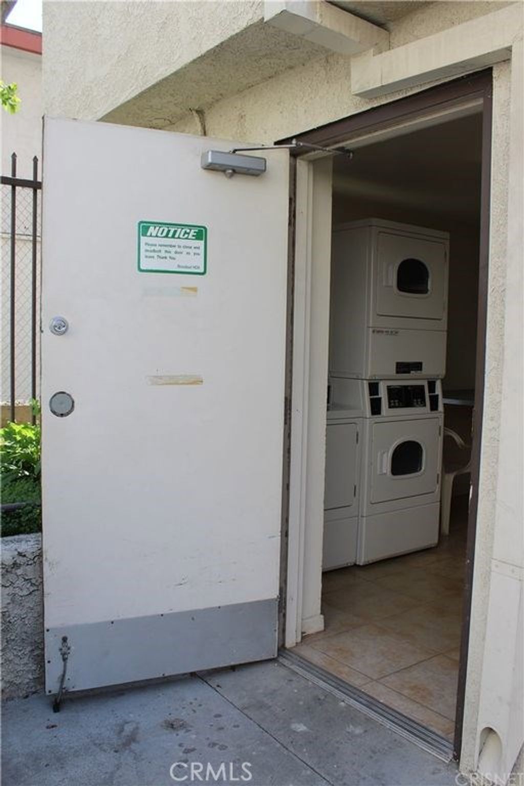 listing image 130729805057496182926