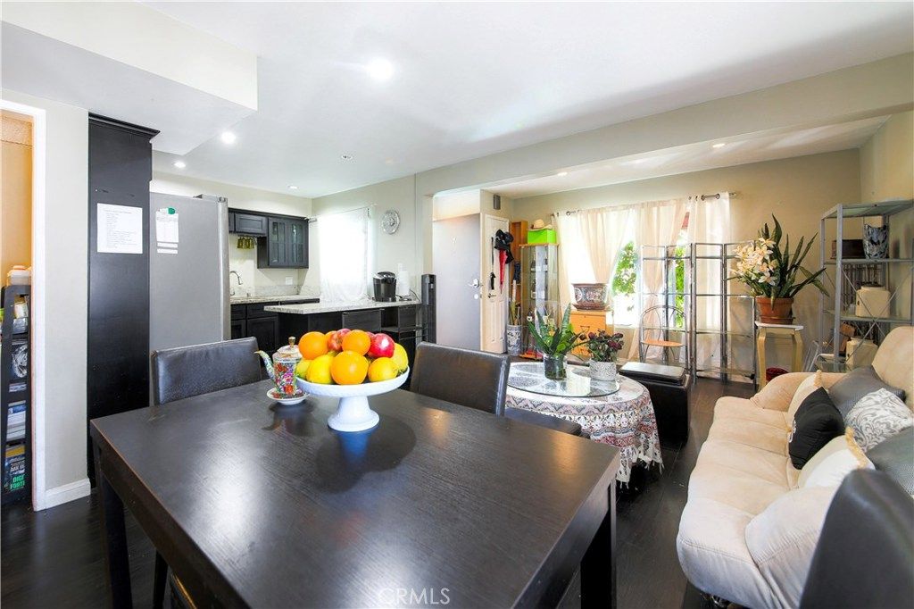 listing image 130727901048545293177