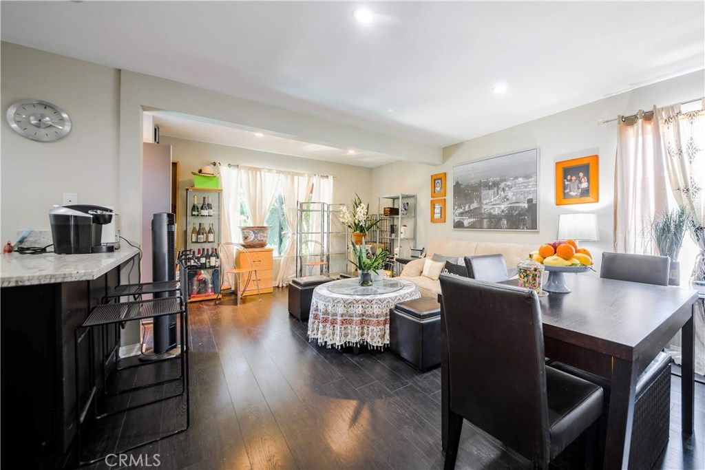 listing image 130728797341385709985