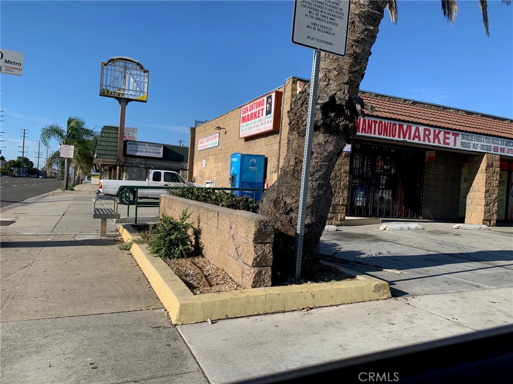 15020 Prairie Avenue