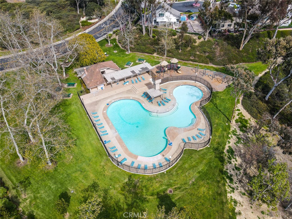 Photo 54 of 54 of 25084 Danabirch house
