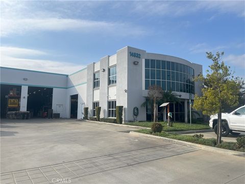 14832 Arrow Baldwin Park CA 91706