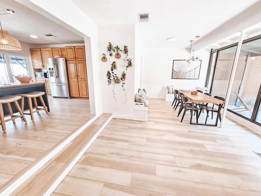 9678 Avenida San Timoteo