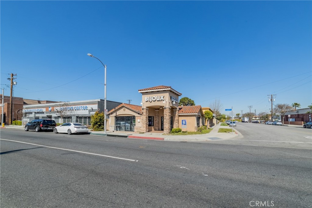 8329 Alondra Boulevard