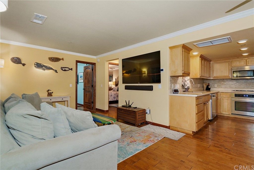 listing image 130720668843162080541