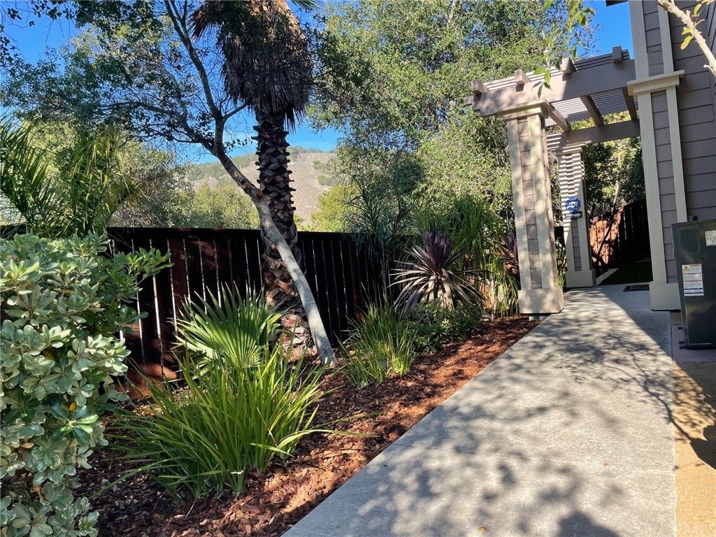 listing image 130728107844661159989