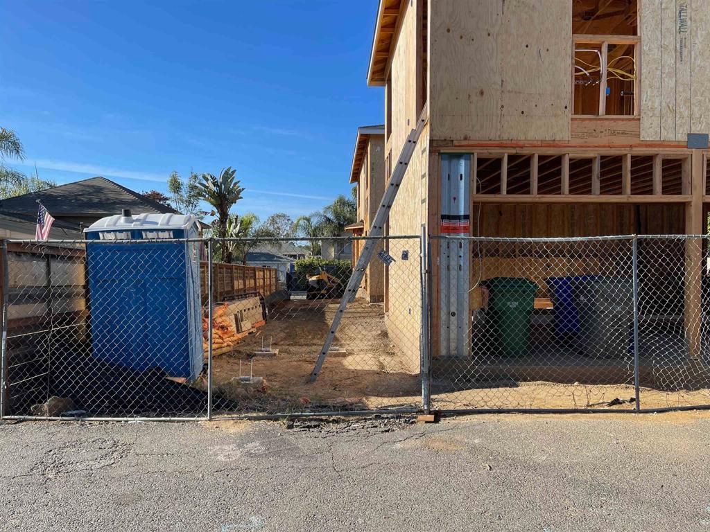 listing image 130720046606657139275