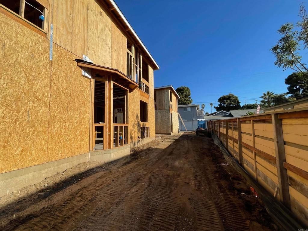 listing image 130724336175039888571