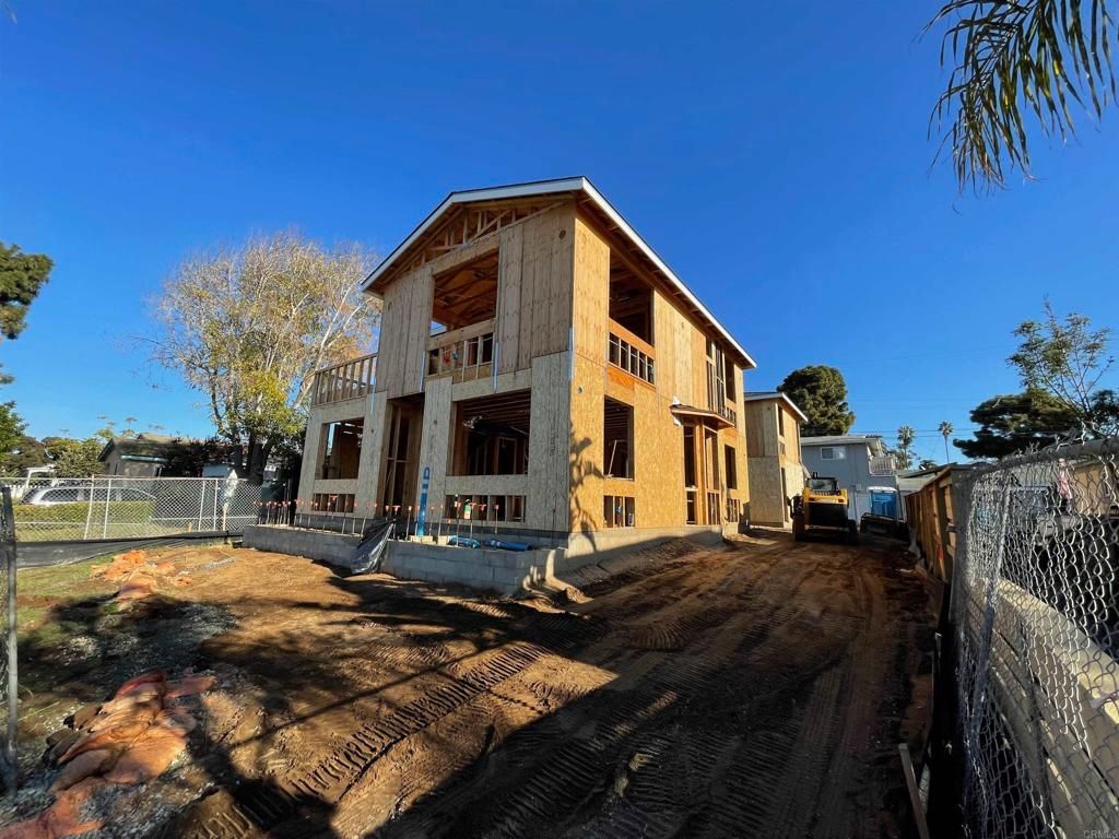 listing image 130727417719040269055
