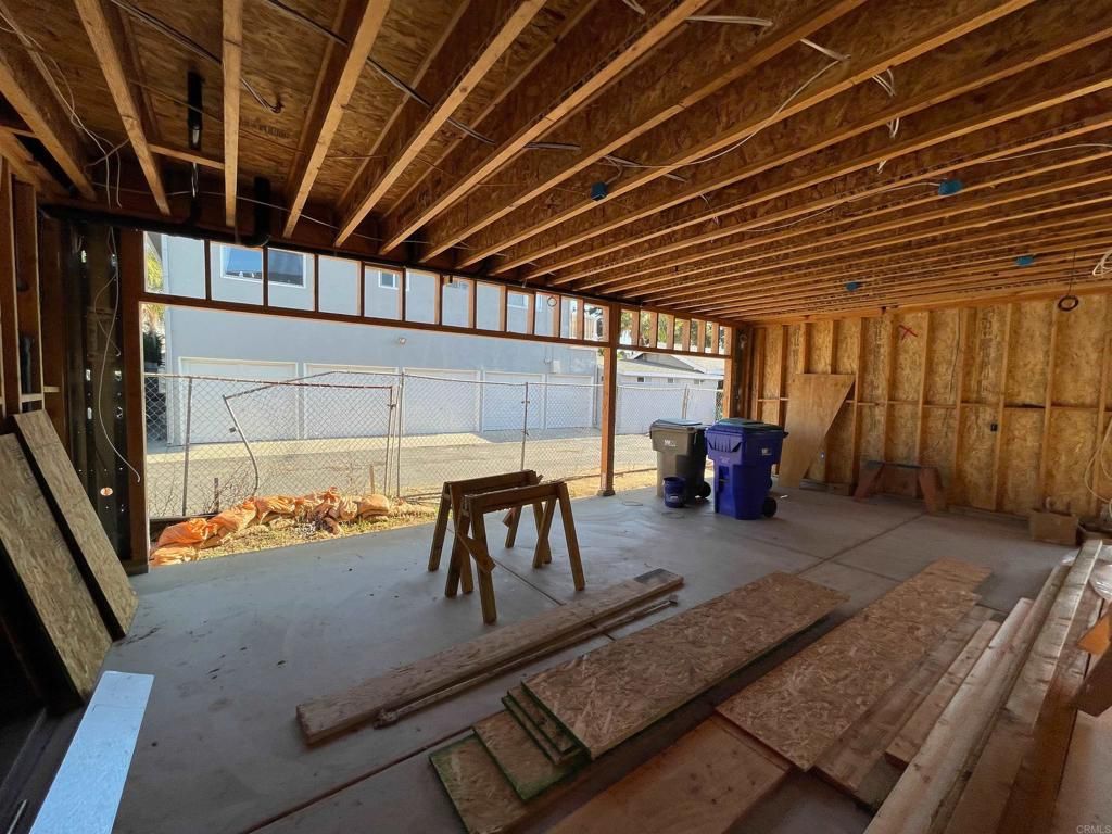 listing image 130724761902562507328
