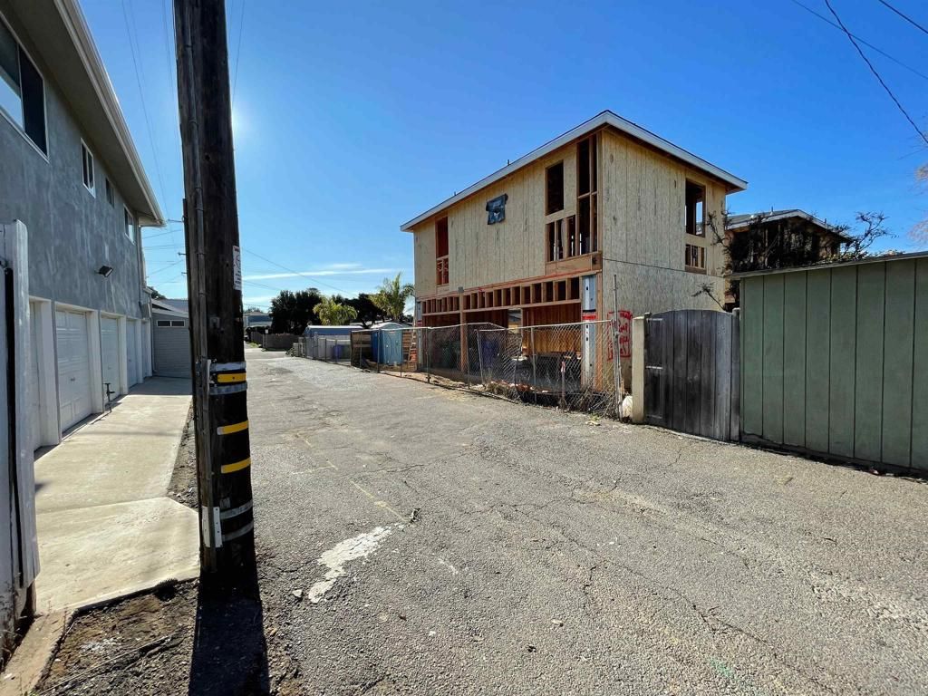 listing image 130722830531911267322