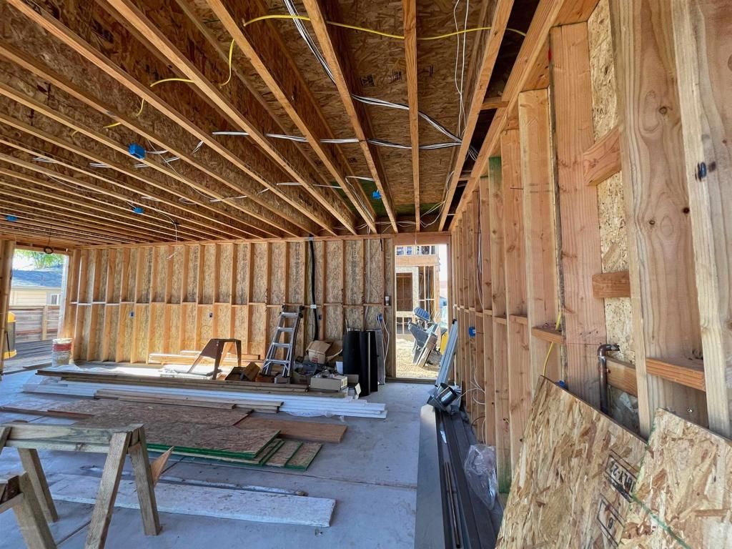 listing image 130722474846937919305