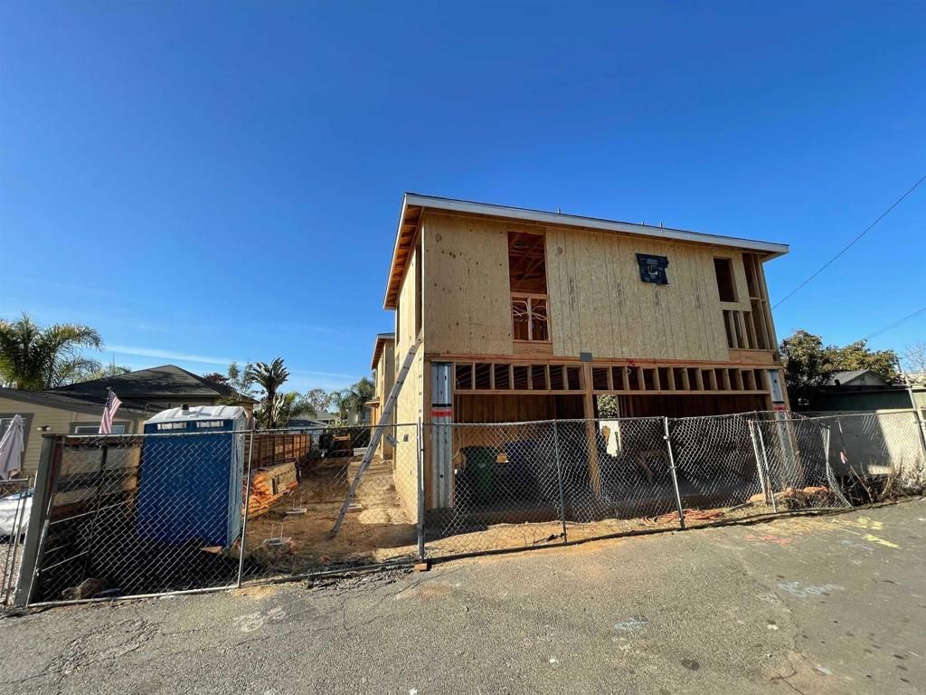 listing image 130721508321472668609