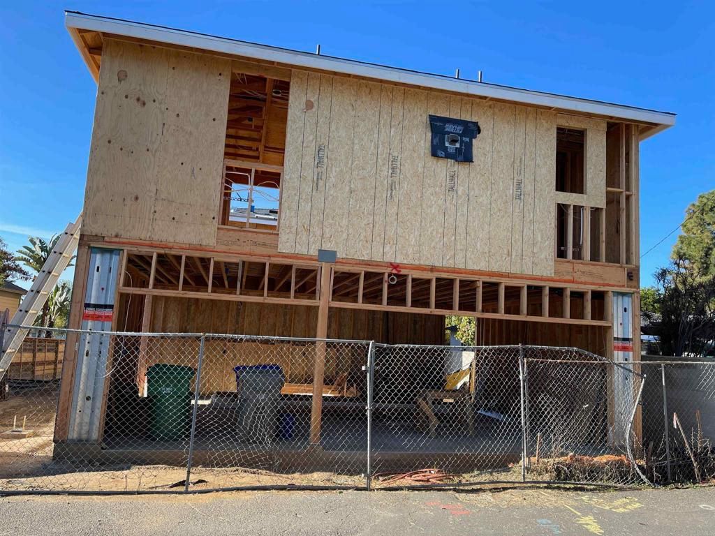 listing image 130720078258389523214
