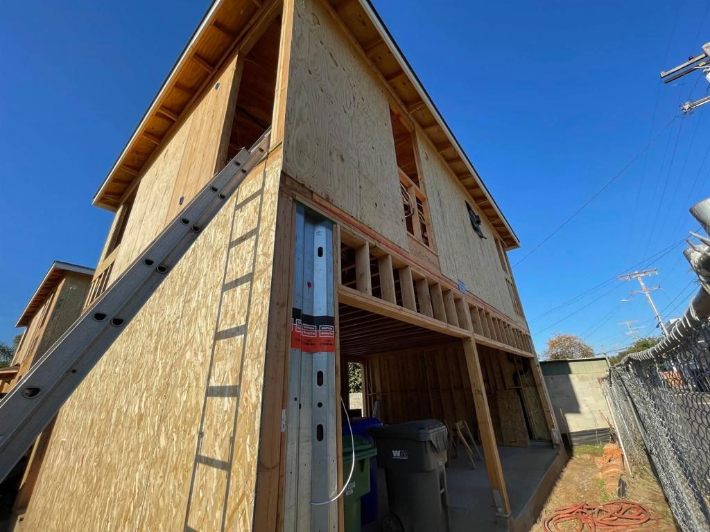 listing image 130729112316650181144