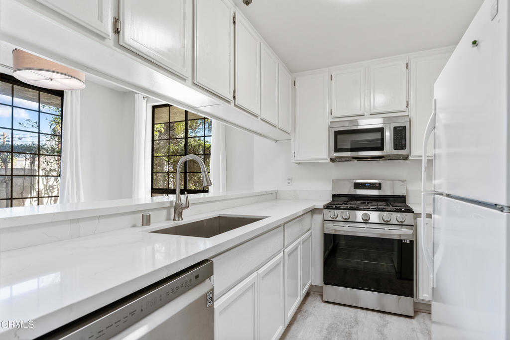 Photo 14 of 25 of 235 S Holliston Avenue 116 condo