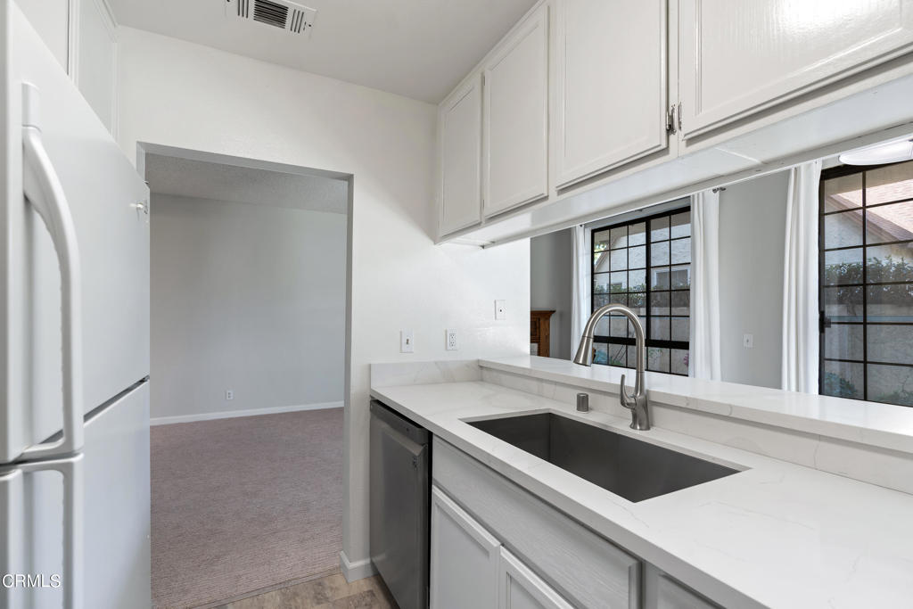 Photo 16 of 25 of 235 S Holliston Avenue 116 condo