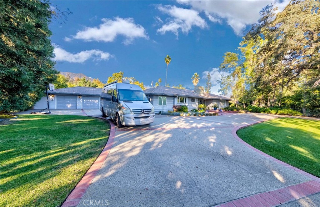 645 W Foothill Boulevard