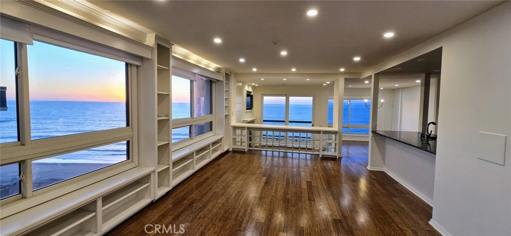 575 Esplanade Avenue 207