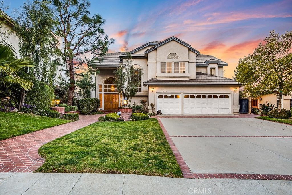 listing image 130720673672947816557