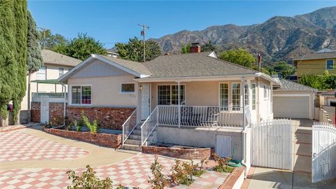 A home in La Crescenta