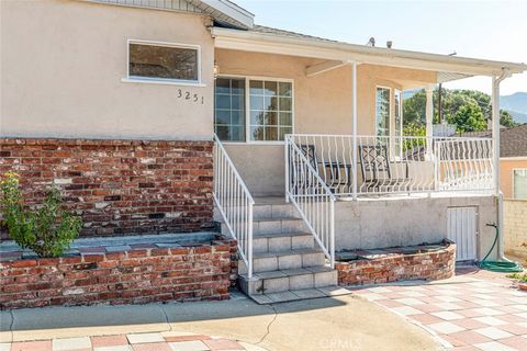 A home in La Crescenta