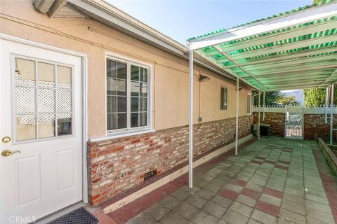 A home in La Crescenta