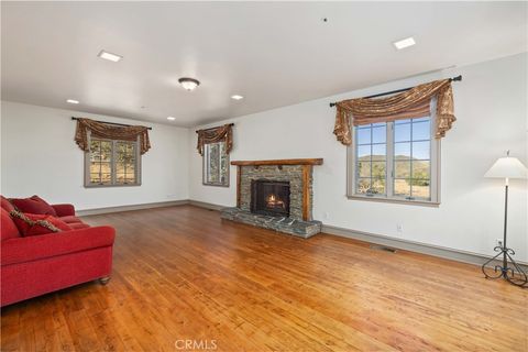 A home in Leona Valley