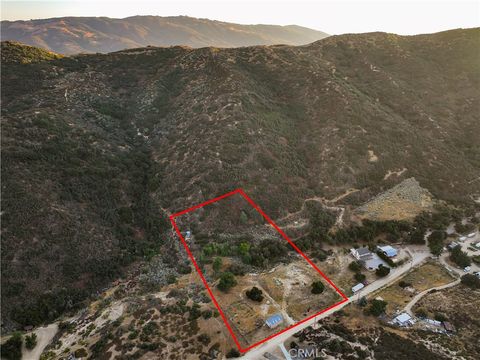 A home in Leona Valley