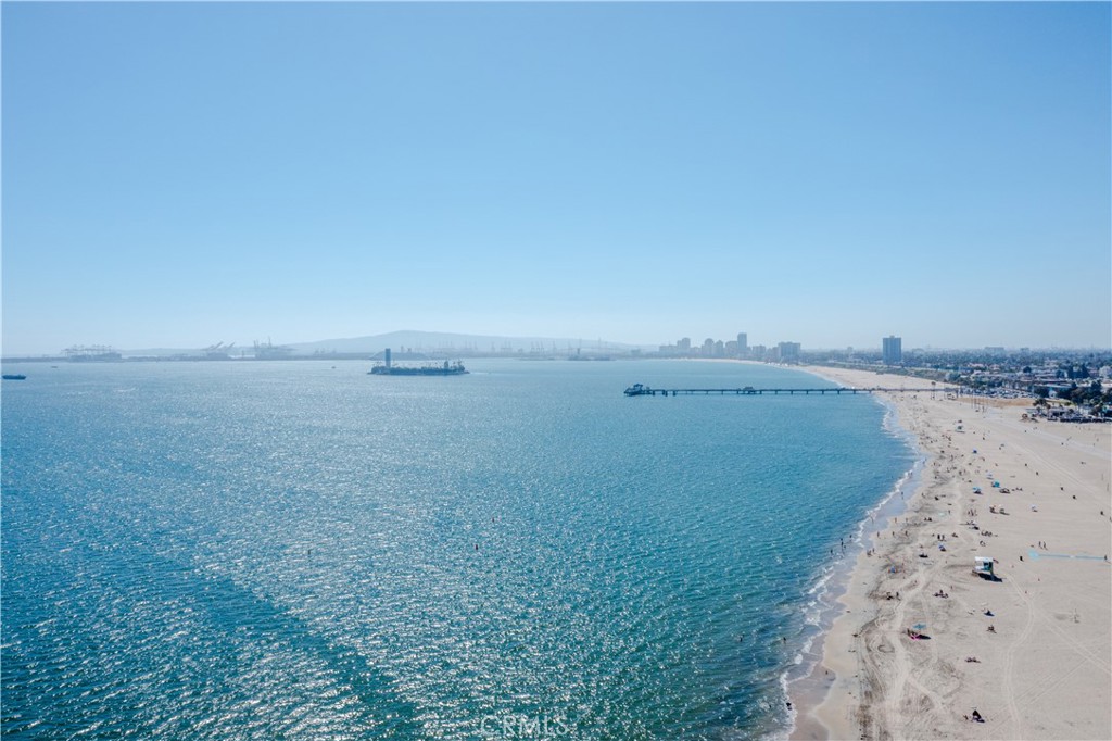 5267 E Ocean Boulevard 3