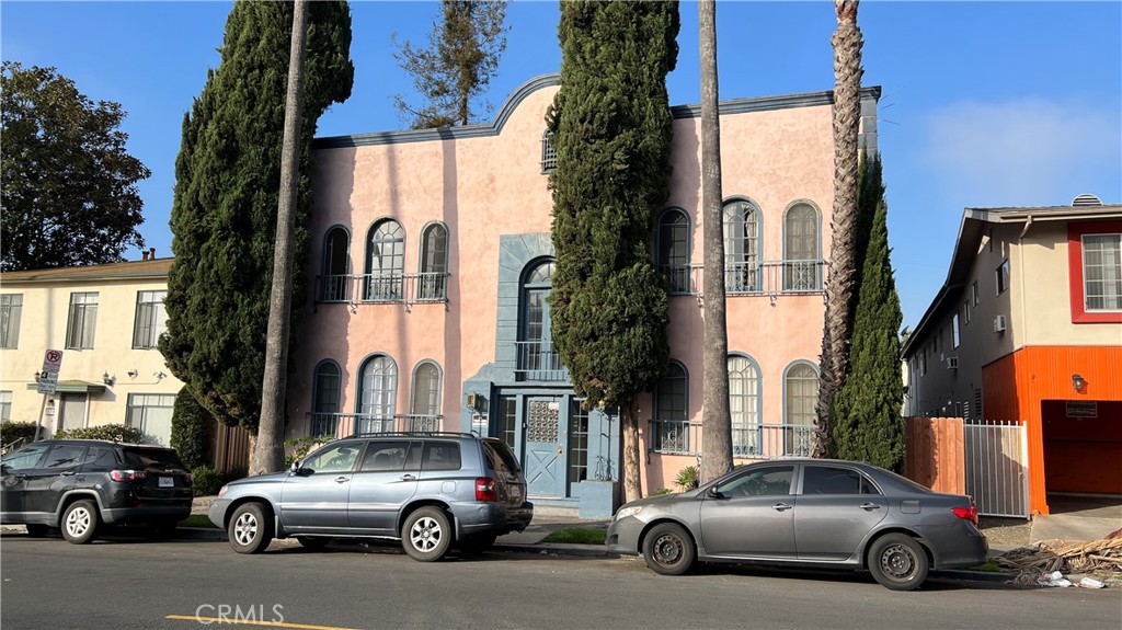 Properties 1 1537 Corinth Avenue