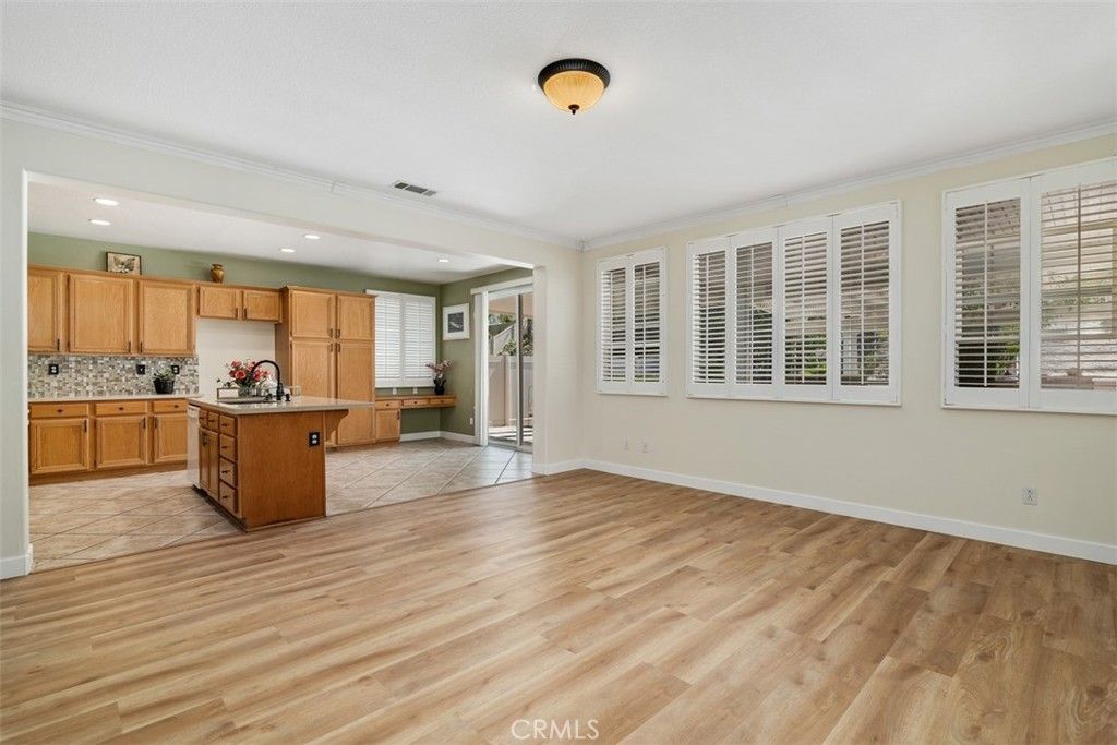 listing image 130722139785944063504