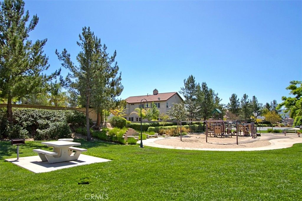 listing image 130720227633446761912