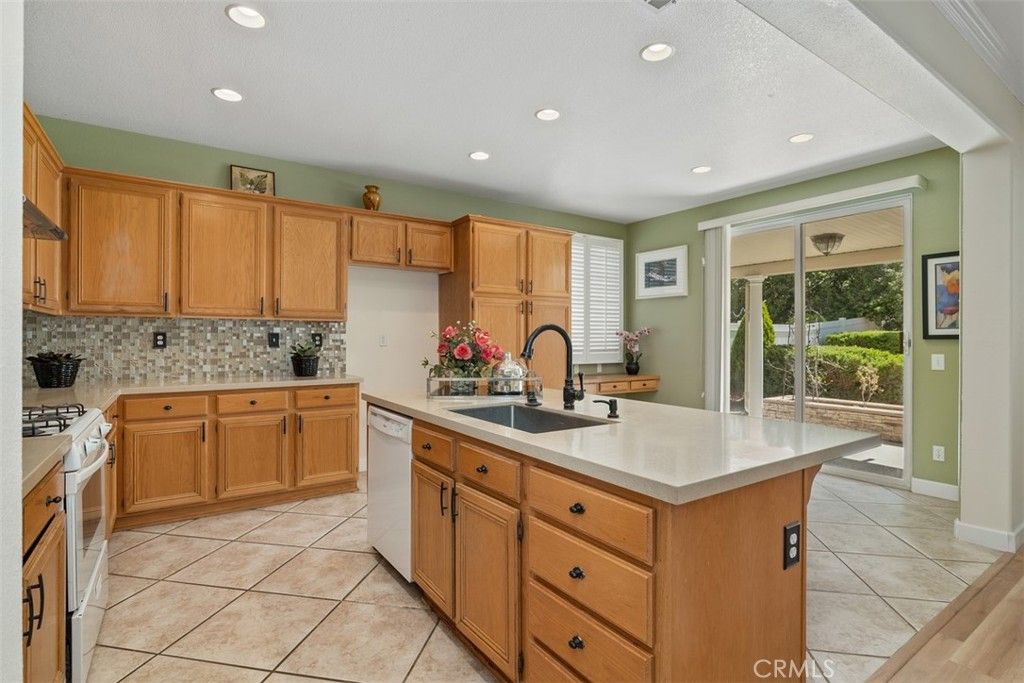 listing image 130728292149491508096