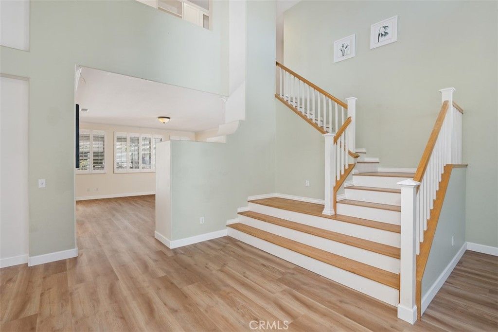 listing image 130726927449678788191