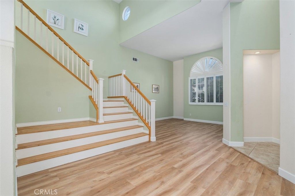 listing image 130728928577344722523