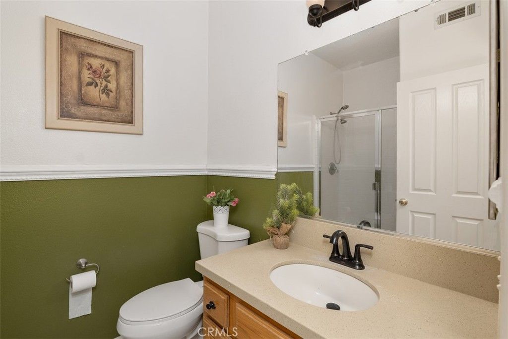 listing image 130724619572316102113
