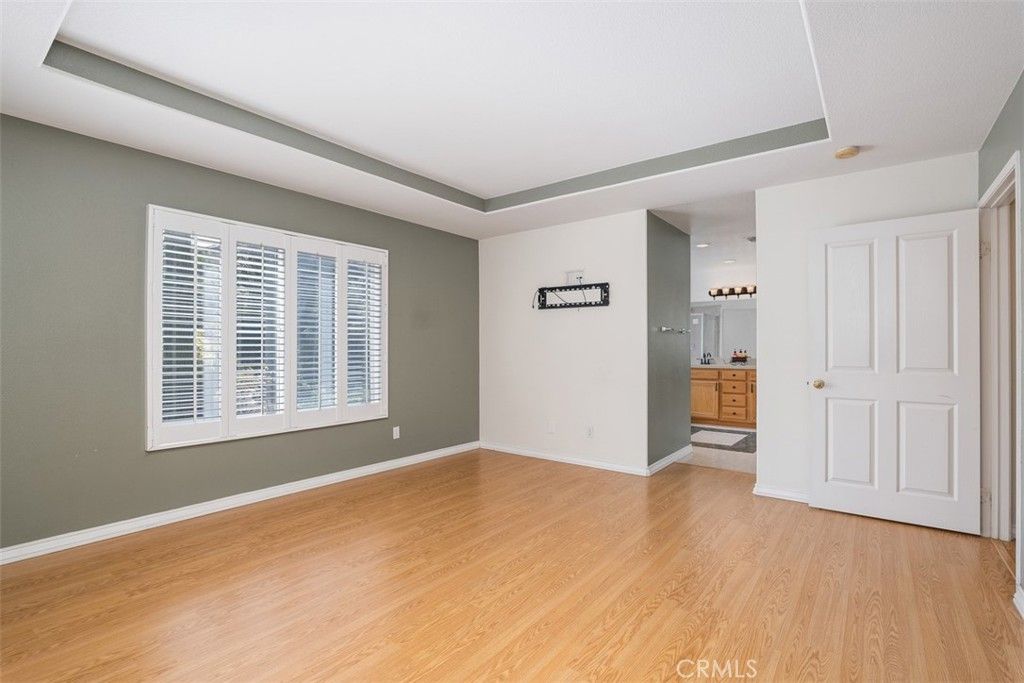 listing image 130725906141819084758