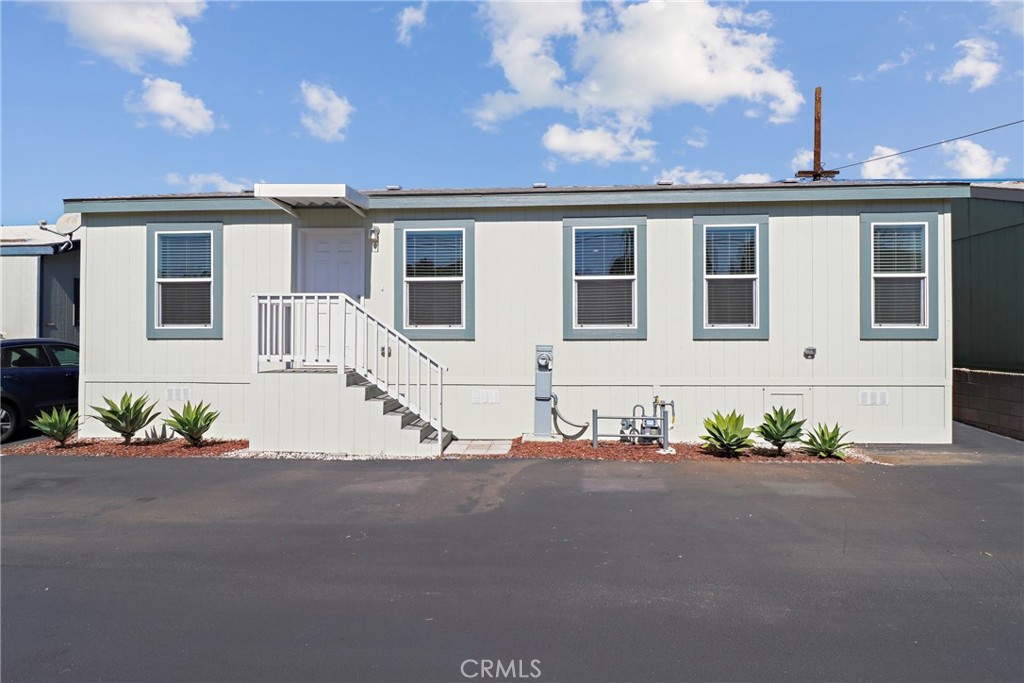 451 S Sellers Street 5