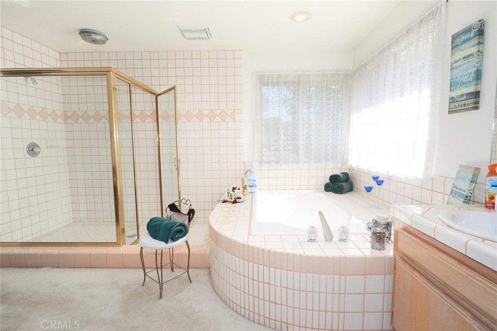 listing image 130729055042650507752