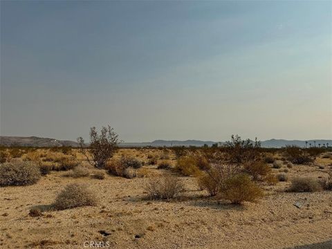 Photo of 0 E Broadway, Joshua Tree, CA 92252 (MLS # SW24188361) Photo of 0 E Broadway, Joshua Tree, CA 92252 (MLS # SW24188361)