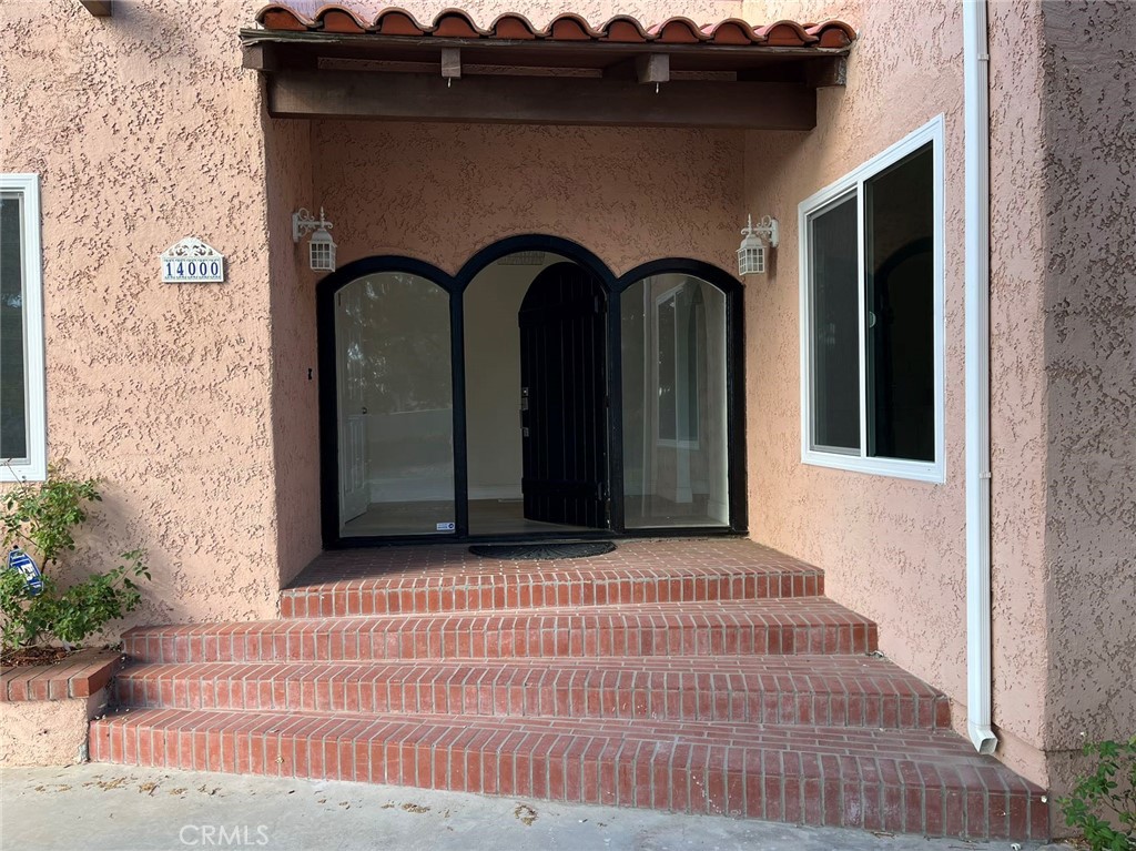 14000 Spring Valley