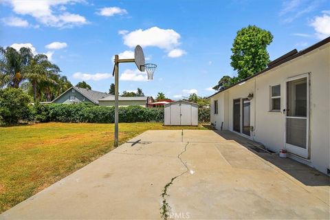 A home in Reseda